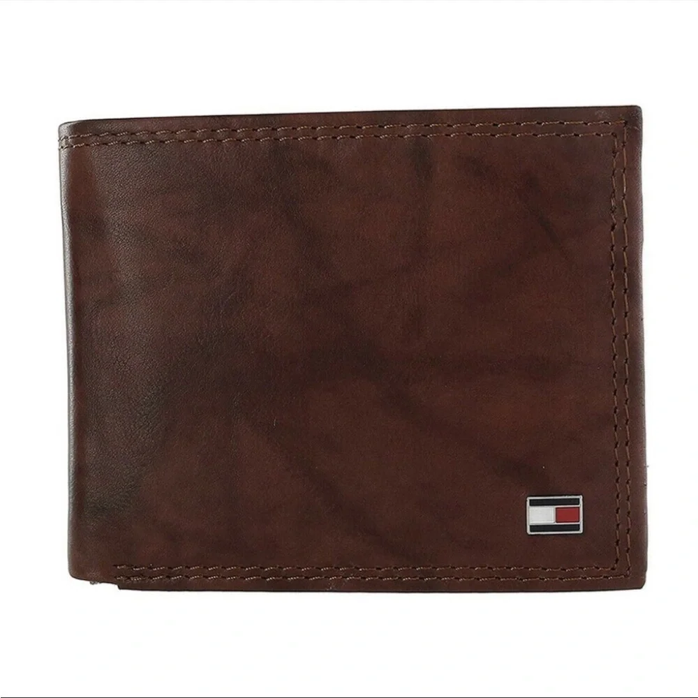 Tommy Hilfiger Trifold Wallet